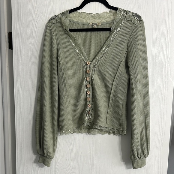 gimmicks by BKE Tops - Gimmicks Green Ribbed Puff Sleeve Blouse